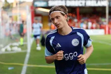 Thumbnail for article: Ajax en Paris Saint-Germain naderen akkoord over Godts