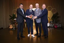 Thumbnail for article: 'Iedereen die tegen Infantino stemt, moet zich laten nakijken'