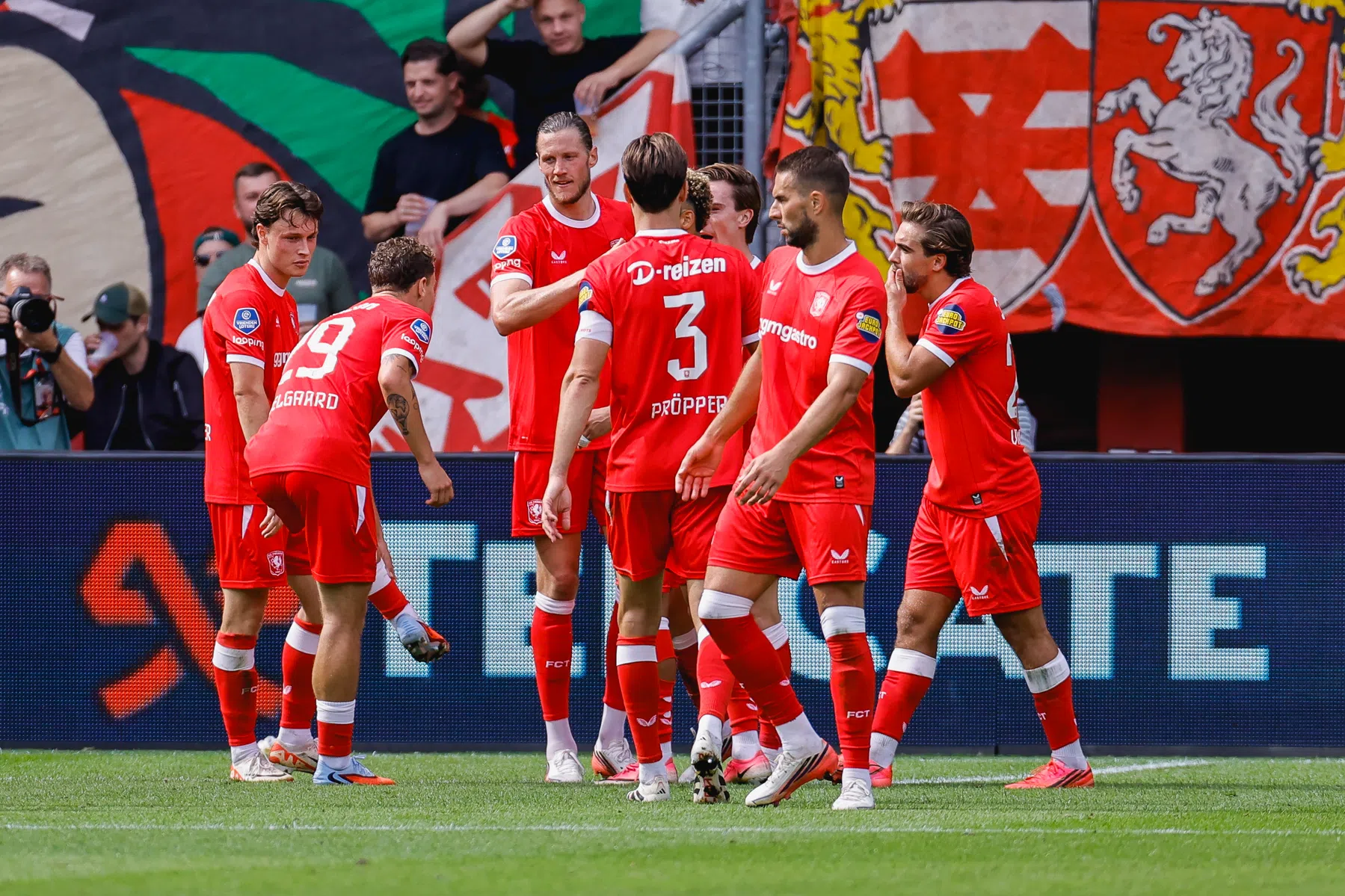 Overtuigend FC Twente legt PEC over de knie en is klaar voor Qarabag