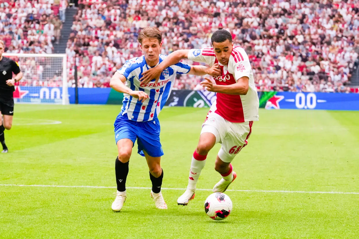 Leven zonder Mika Godts valt Ajax zwaar