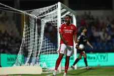 Pavlidis maakt hattrick in zeven minuten bij ontketend Benfica