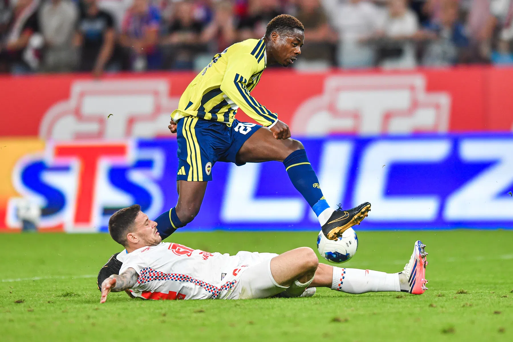 Fenerbahçe stuurt Nederlander Musaba na half jaar op huurbasis weg