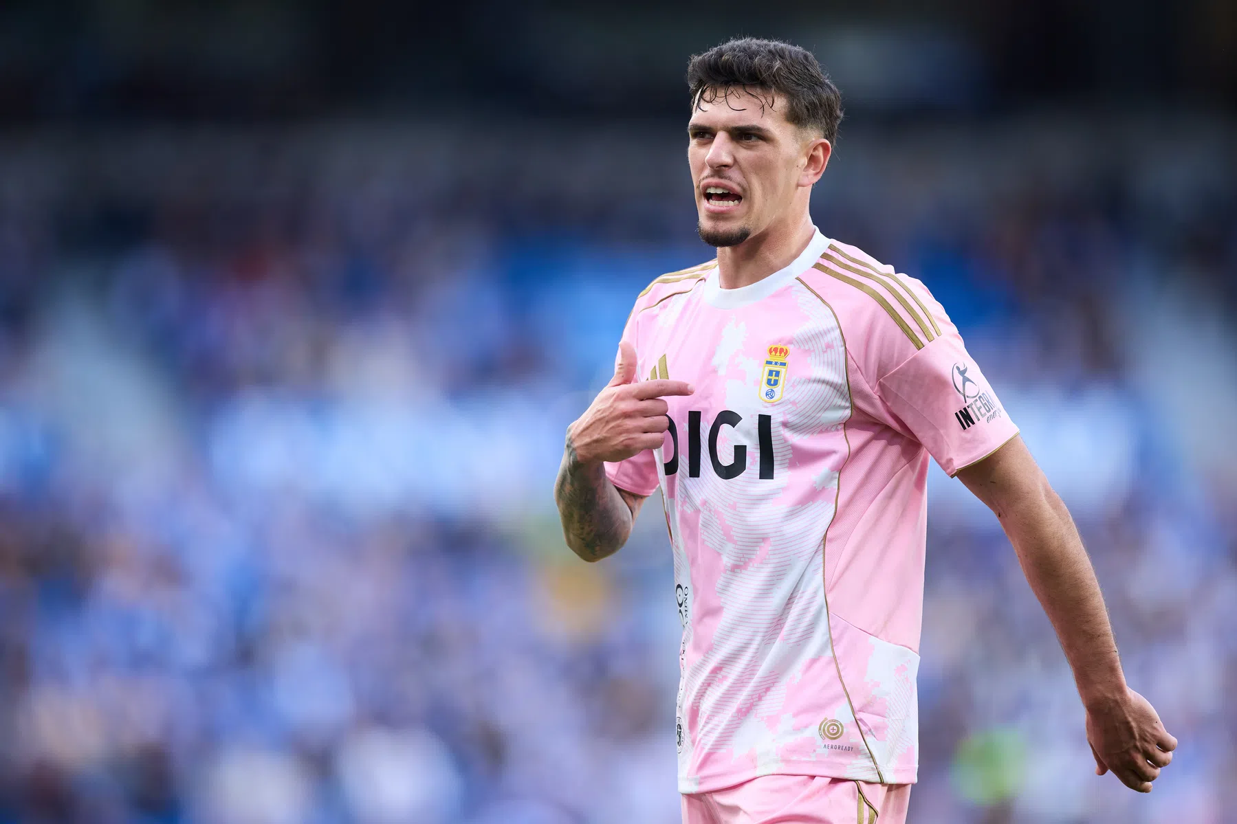 Javi López cleared to give Feyenoord a new option at left-back