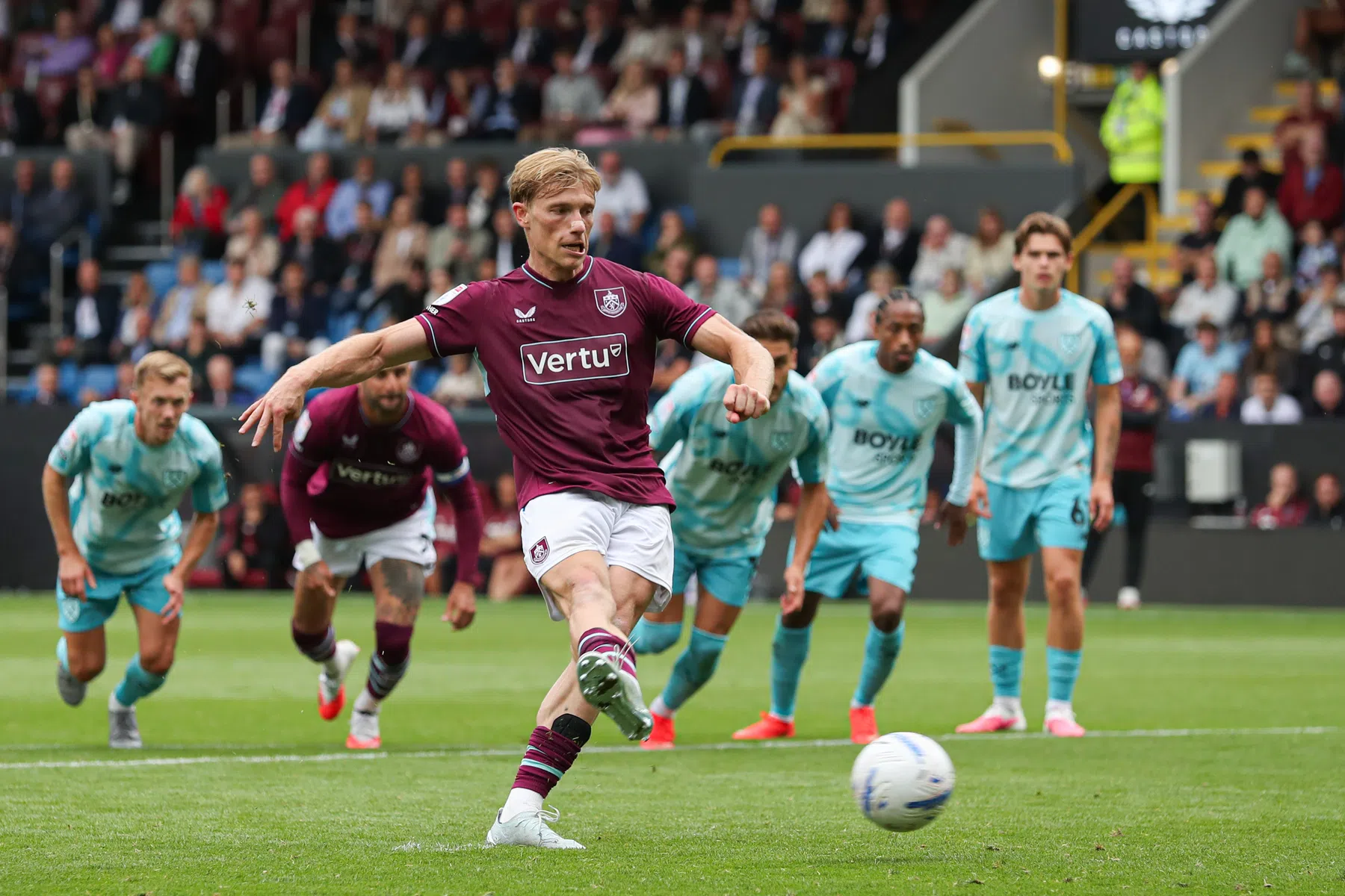 Flemming blijft dankzij Ipswich behouden voor Premier League: 'Ik ben echt trots'