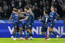 PSV verslaat Ajax in enerverende topper met twee gezichten