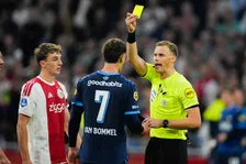 Verhitte Ajax-PSV valt op in buitenland: 'Brute overtreding zorgt voor chaos'