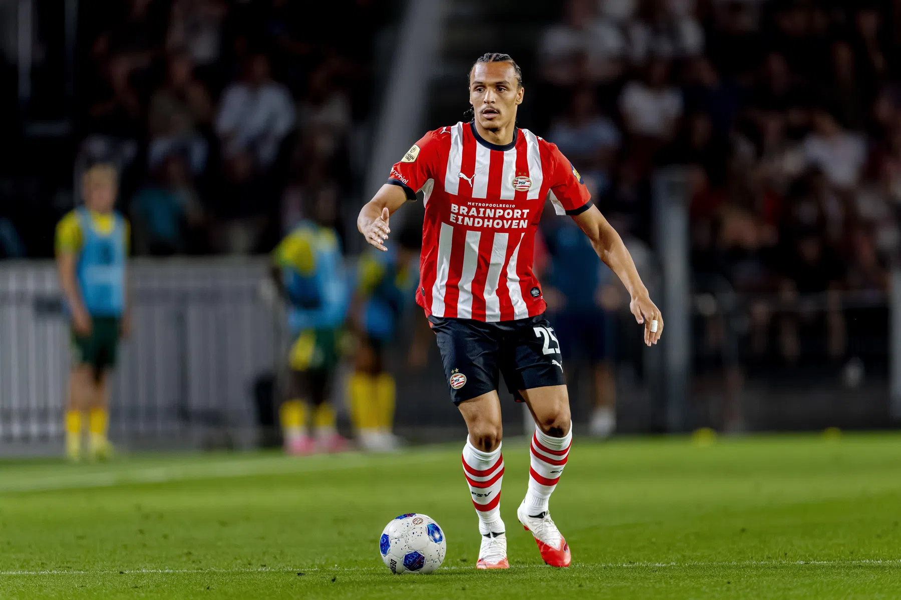 PSV'er Sildillia wacht operatie en blijft voorlopig aan de kant