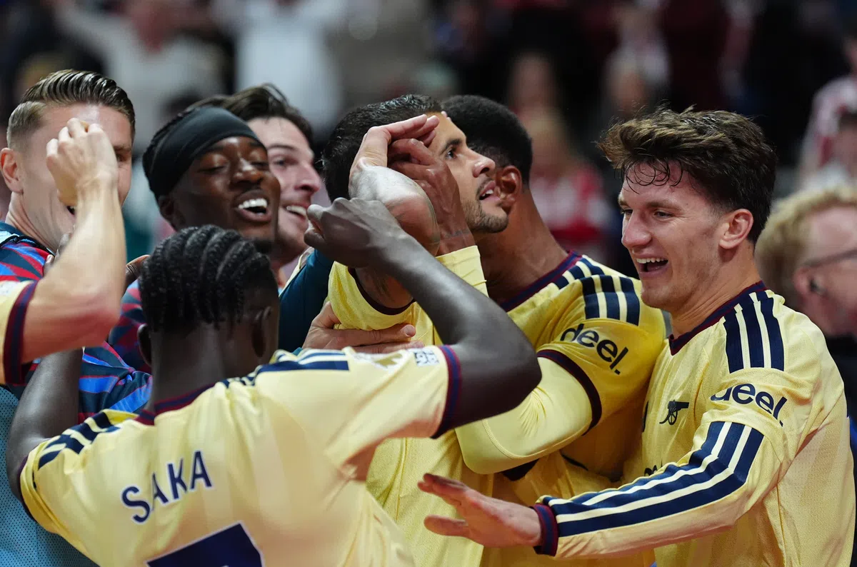 Timber terug, Arsenal wint van Sunderland — photo: Voetbal International
