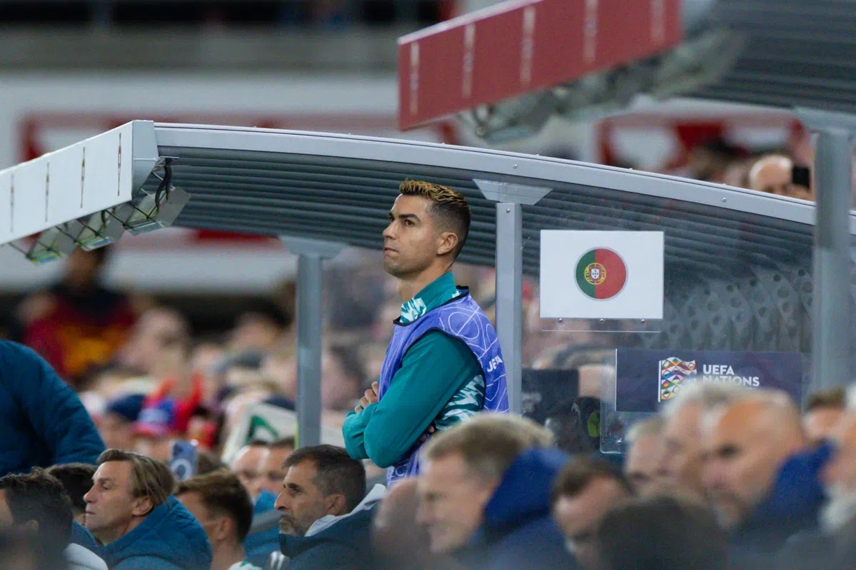 Ronaldo dreigt bank bij Portugal — photo: Voetbal International