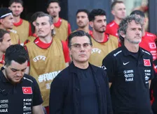 Thumbnail for article: Montella bleef na aanbiedingen bij Turkije: 'Maar ik wou dat je weg was gegaan'