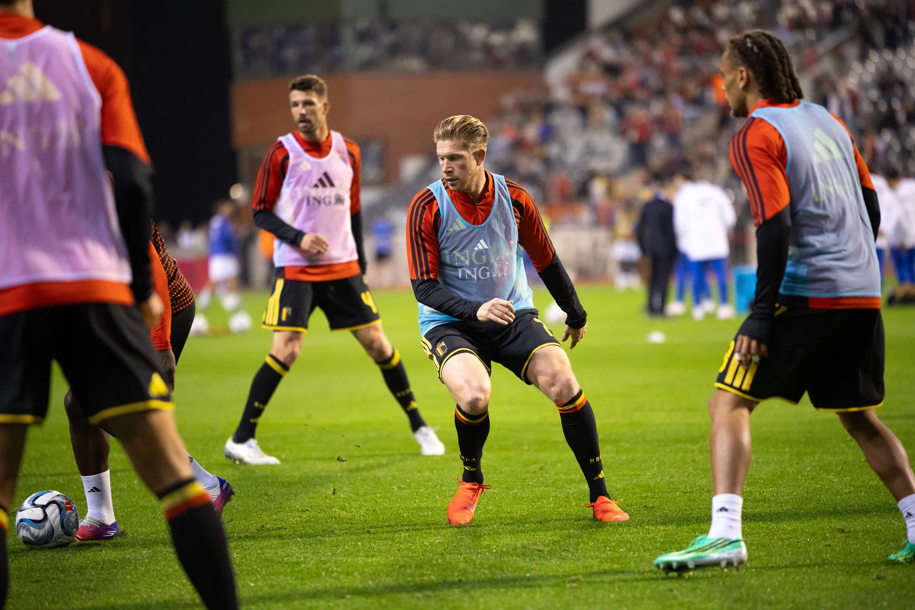 De Bruyne: 'Dit voetbal van Van Bommel ligt mij beter'