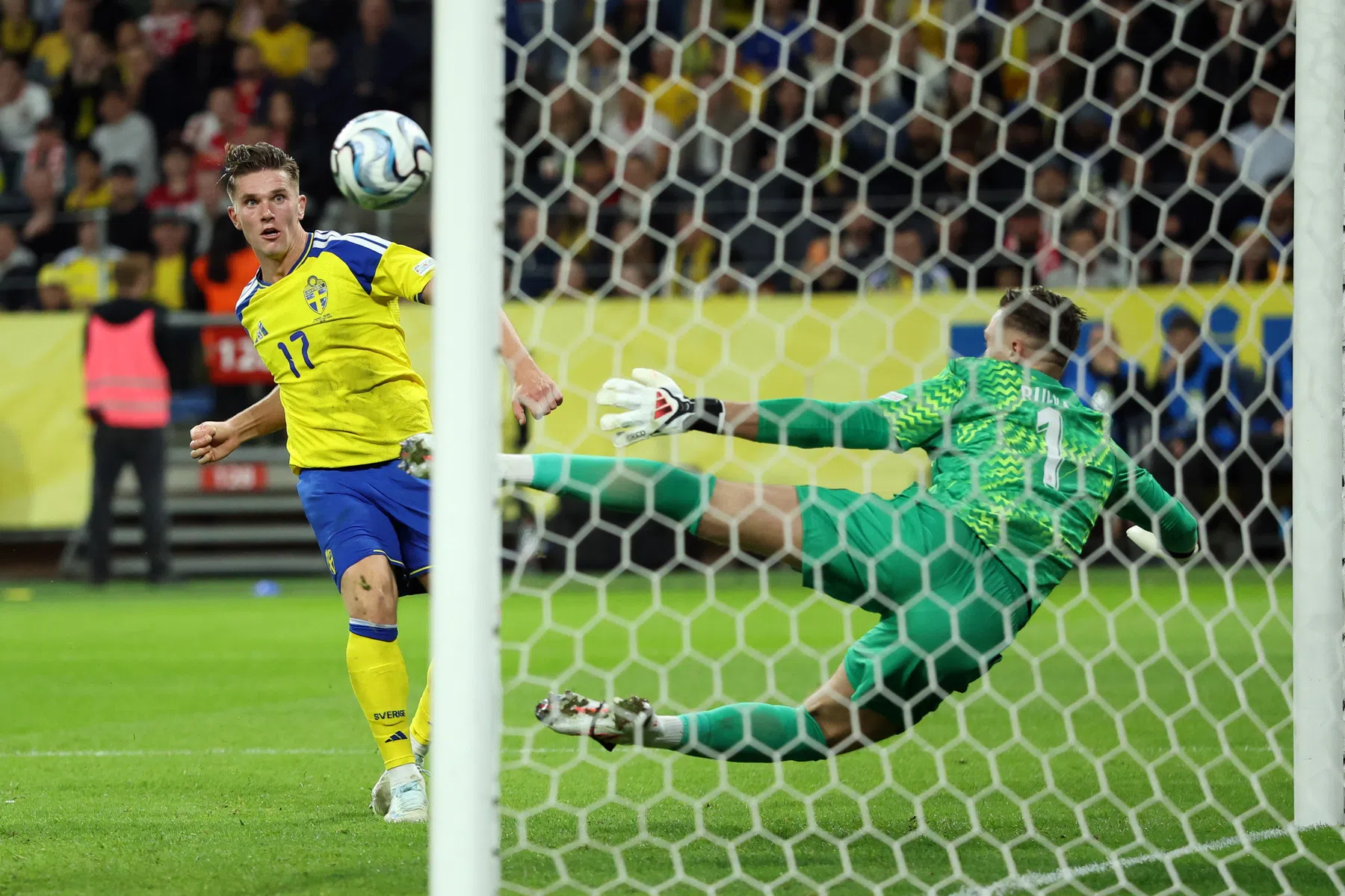 Gyökeres schrijft Nations League-geschiedenis met weergaloze reeks