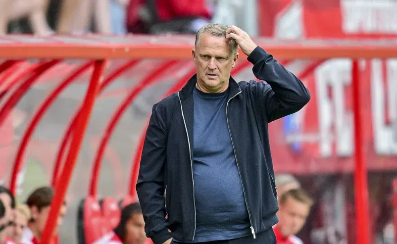 Van den Brom says Twente must make strong PSV display the standard