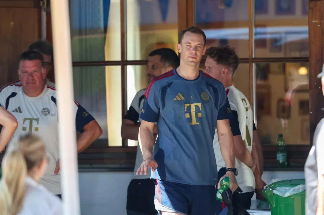 Discussion on Bayern's goalkeeper position temporarily