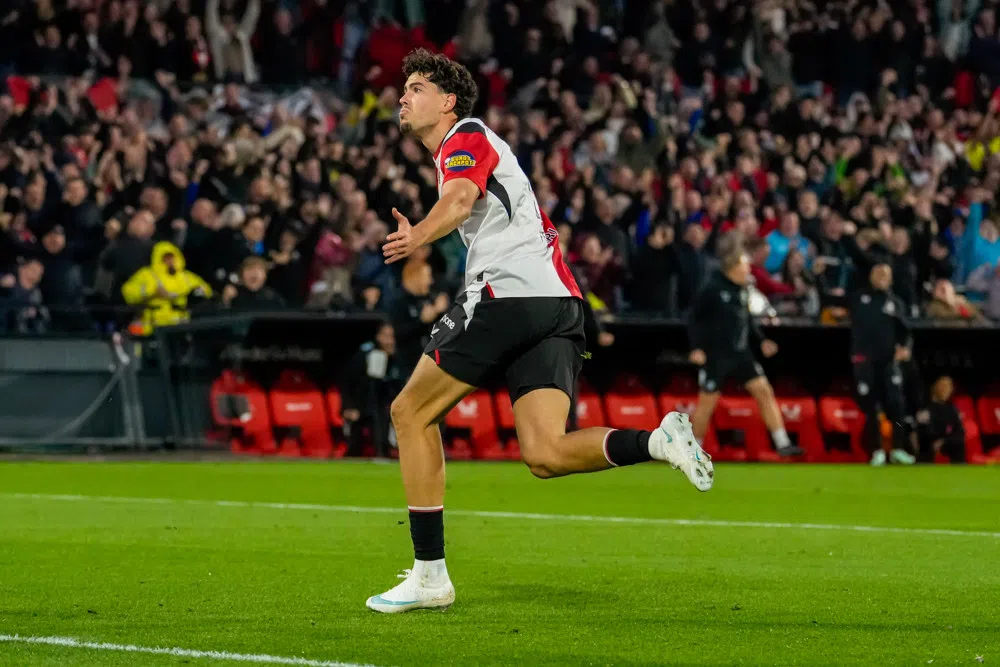 Ferri hoort met bliksemstart bij besten van deze eeuw voor Feyenoord