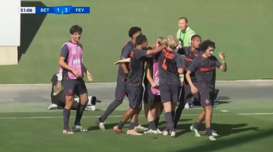 Feyenoord blijft foutloos in Youth League na dikke zege bij Real Betis