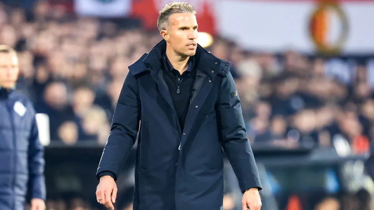 Van Persie onder vuur: 'Vraagtekens nemen toe'