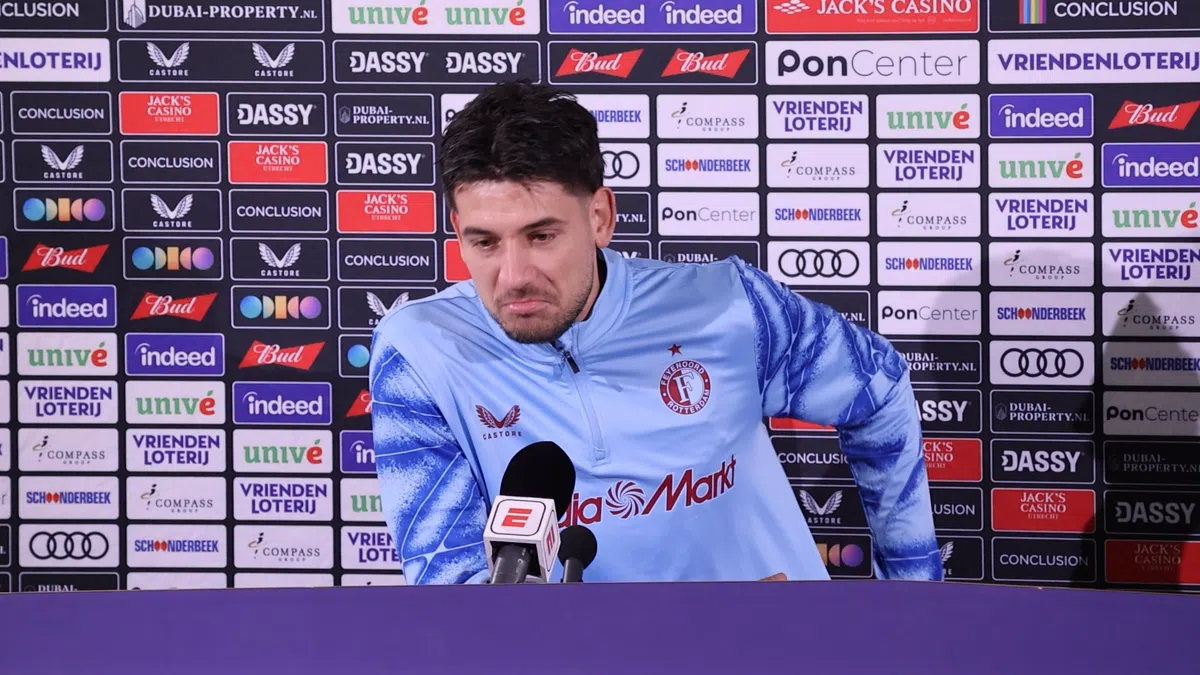 Moder niet verrast door keuze Van Persie: 'We hebben erop getraind'