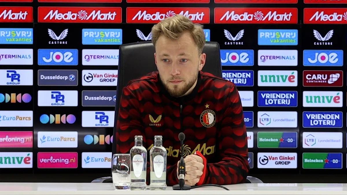 Tengstedt was verrast dat Van Persie tegen Utrecht geen beroep op hem deed