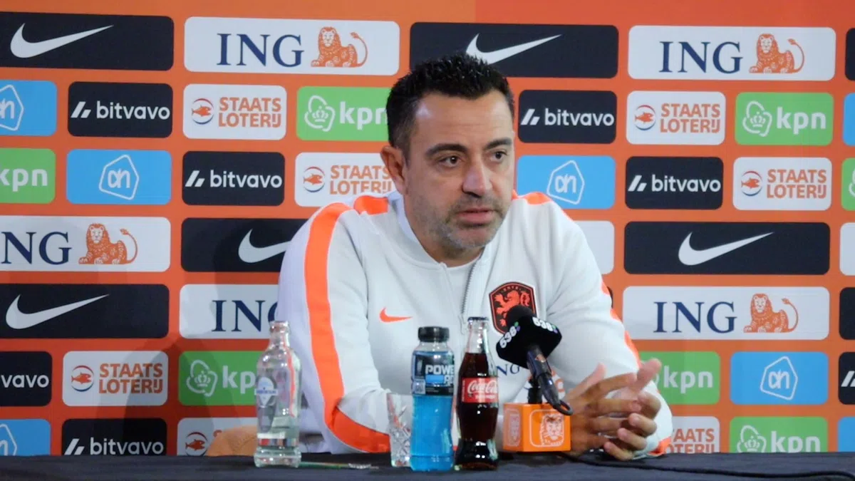 Xavi passeert Valente: 'Ik zie hem als aanvallende middenvelder'