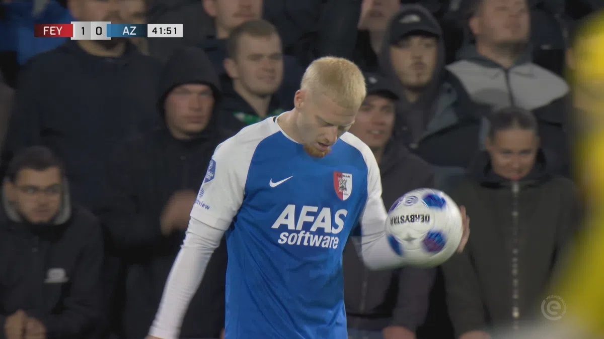 Cruciaal moment Feyenoord - AZ: geen penalty Meerdink