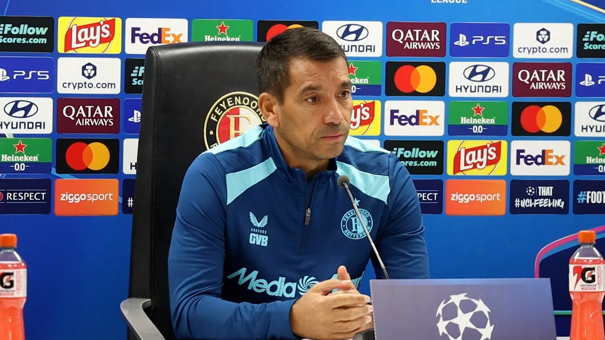 Net als in kampioensjaar ziet Van Bronckhorst 'iets groeien' bij Feyenoord
